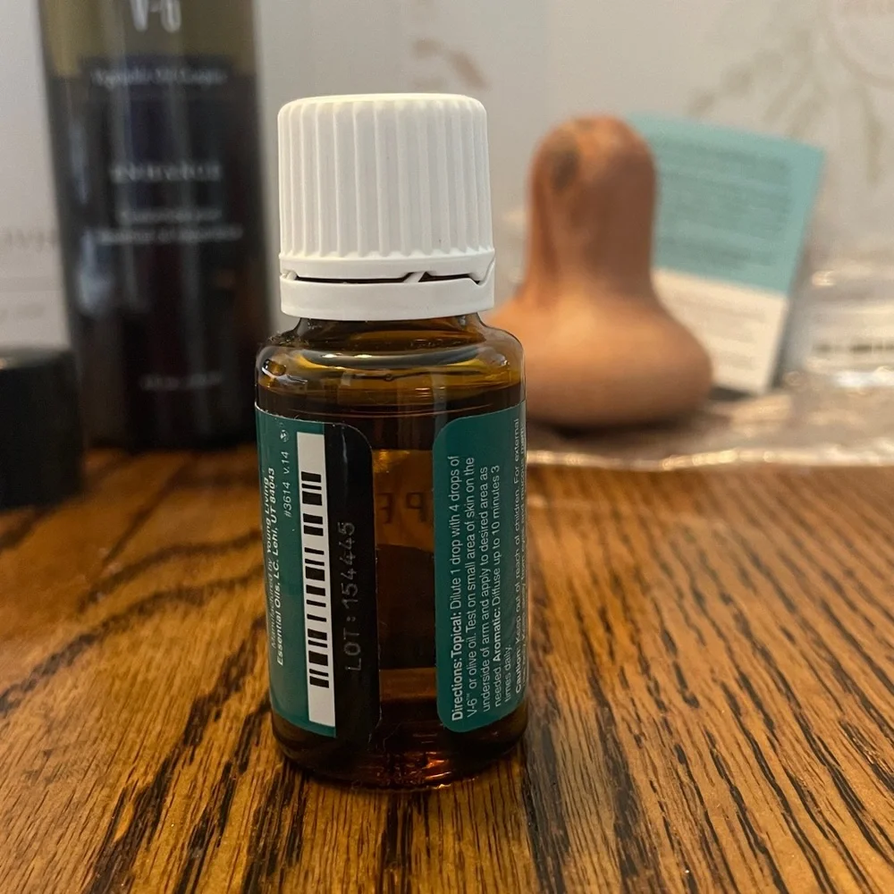 V6, Peppermint & Wood Massage tool Young Living essential oils - Picture 3 of 5